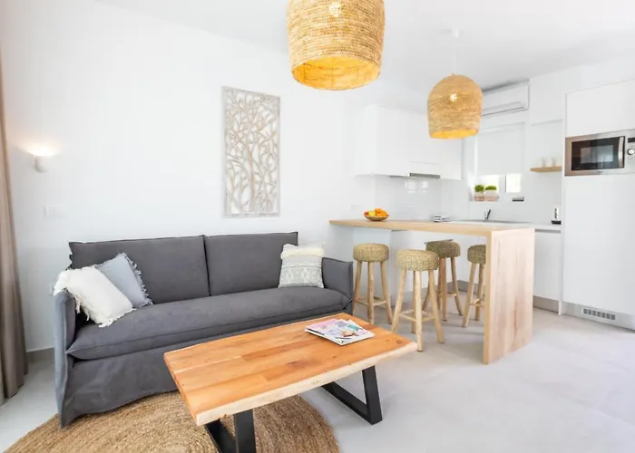 Ξενοδοχείο με διαμερίσματα Alkithea Luxury 4*