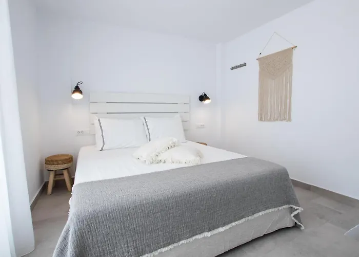 Ξενοδοχείο με διαμερίσματα Alkithea Luxury