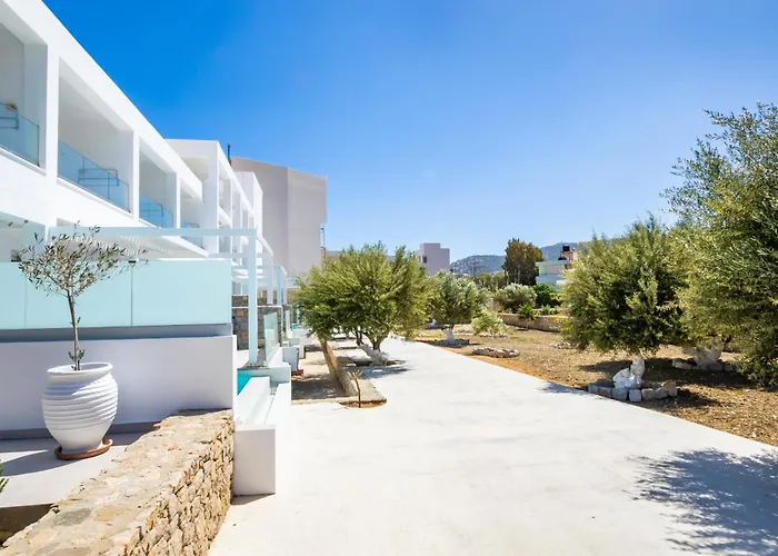 Alkithea Luxury Ξενοδοχείο με διαμερίσματα 4*