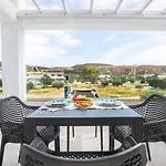 מלון דירות Alkithea Luxury קרפאטוס