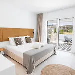Alkithea Luxury מלון דירות